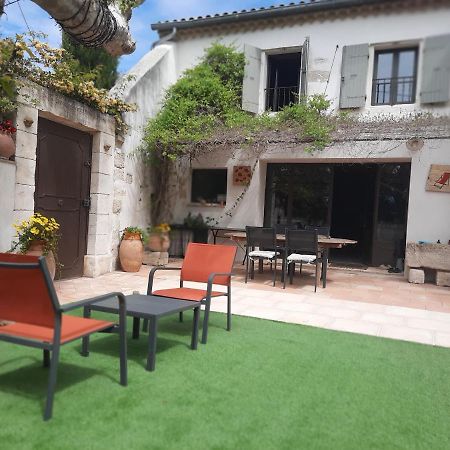 Mas" La Maison De Mon Pere " Proche Avignon A Pujaut Luaran gambar