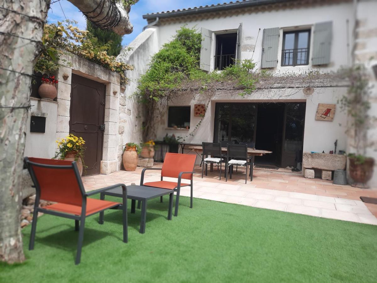 Mas" La Maison De Mon Pere " Proche Avignon A Pujaut Luaran gambar